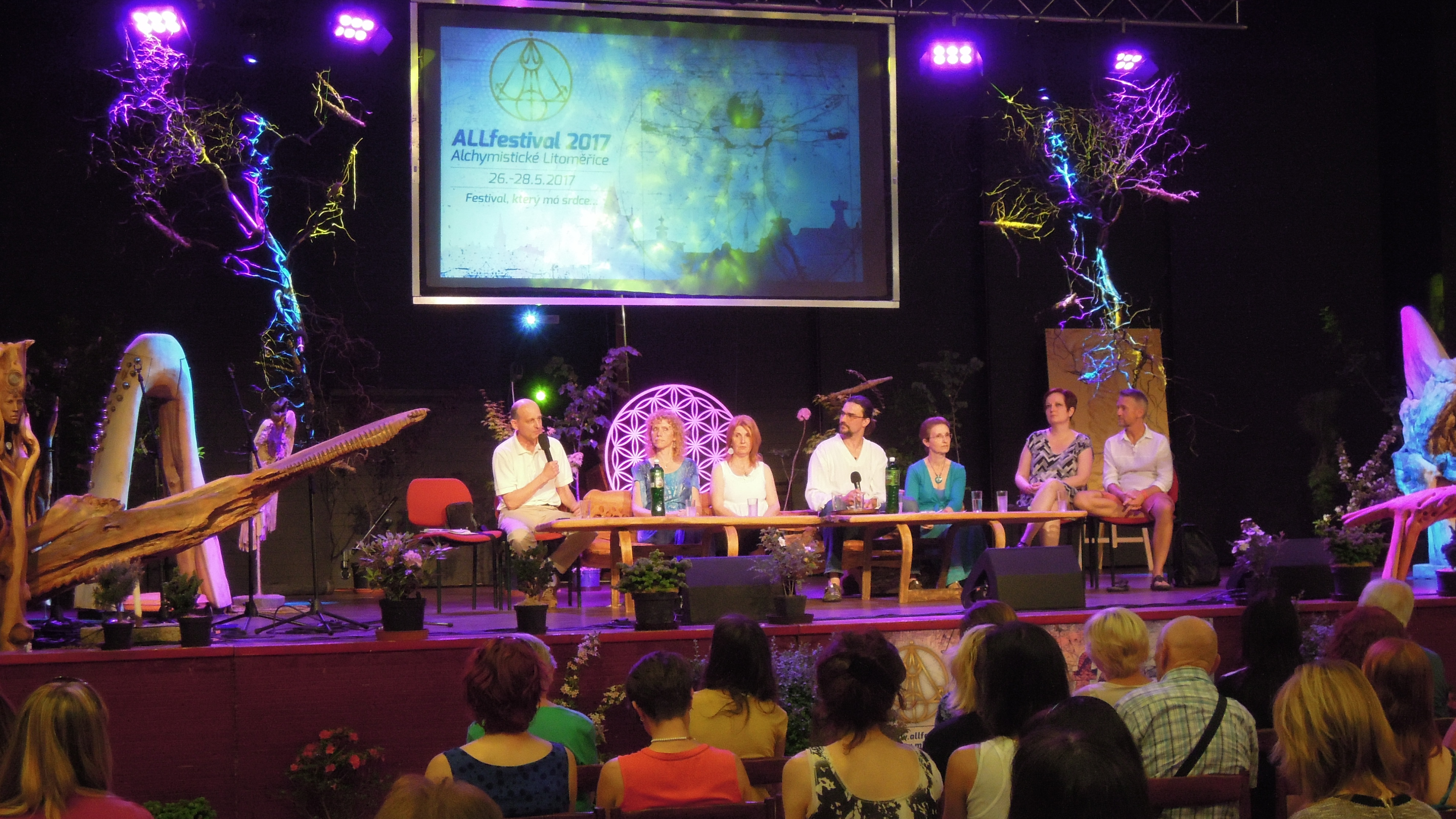 Subkultura kulturních kreativců a alternativní životní styl v Pravém domácím časopisu